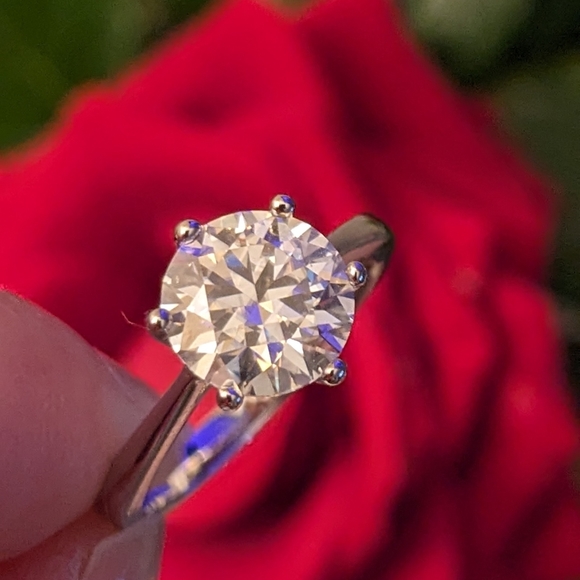 2CT Authentic Moissanite, 18k White Gold-Plated 925 sterling Silver - Size 5,7,8 - Picture 4 of 8